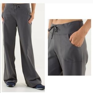 Lululemon size 8 Soot wide leg pant